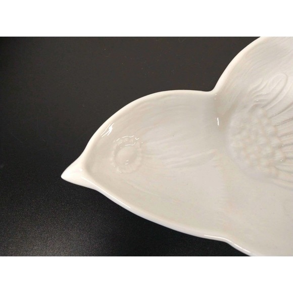 Andrea By Sadek White Bird Dish Eye and Feathers Detailed on Dish Dove Sparrow - Picture 4 of 6